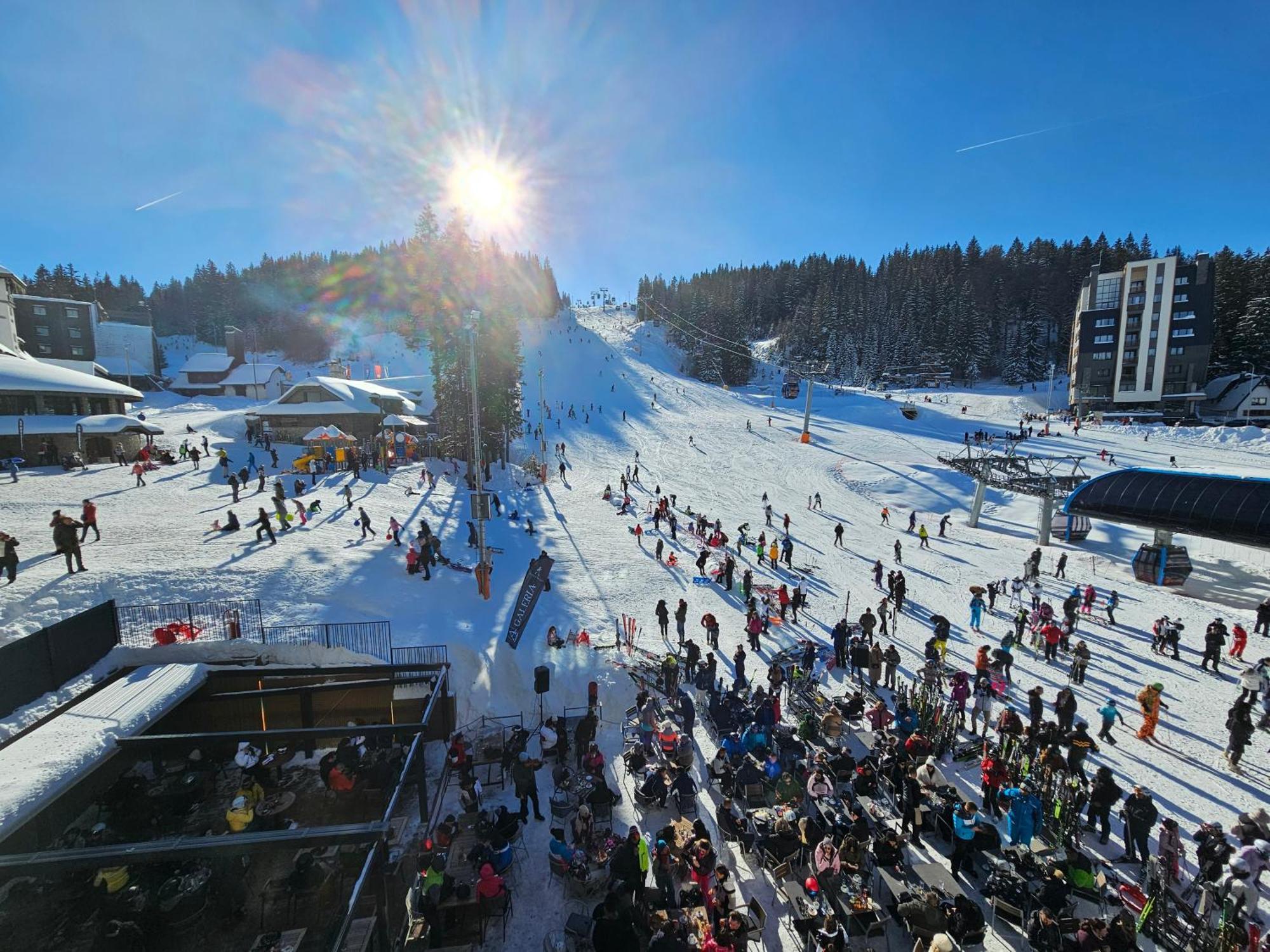 Galeria Jahorina Luxury Ski Apartments And Restaurant Exterior photo